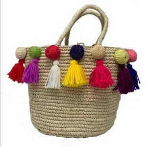 BASKET/BAG WITH TASSELS